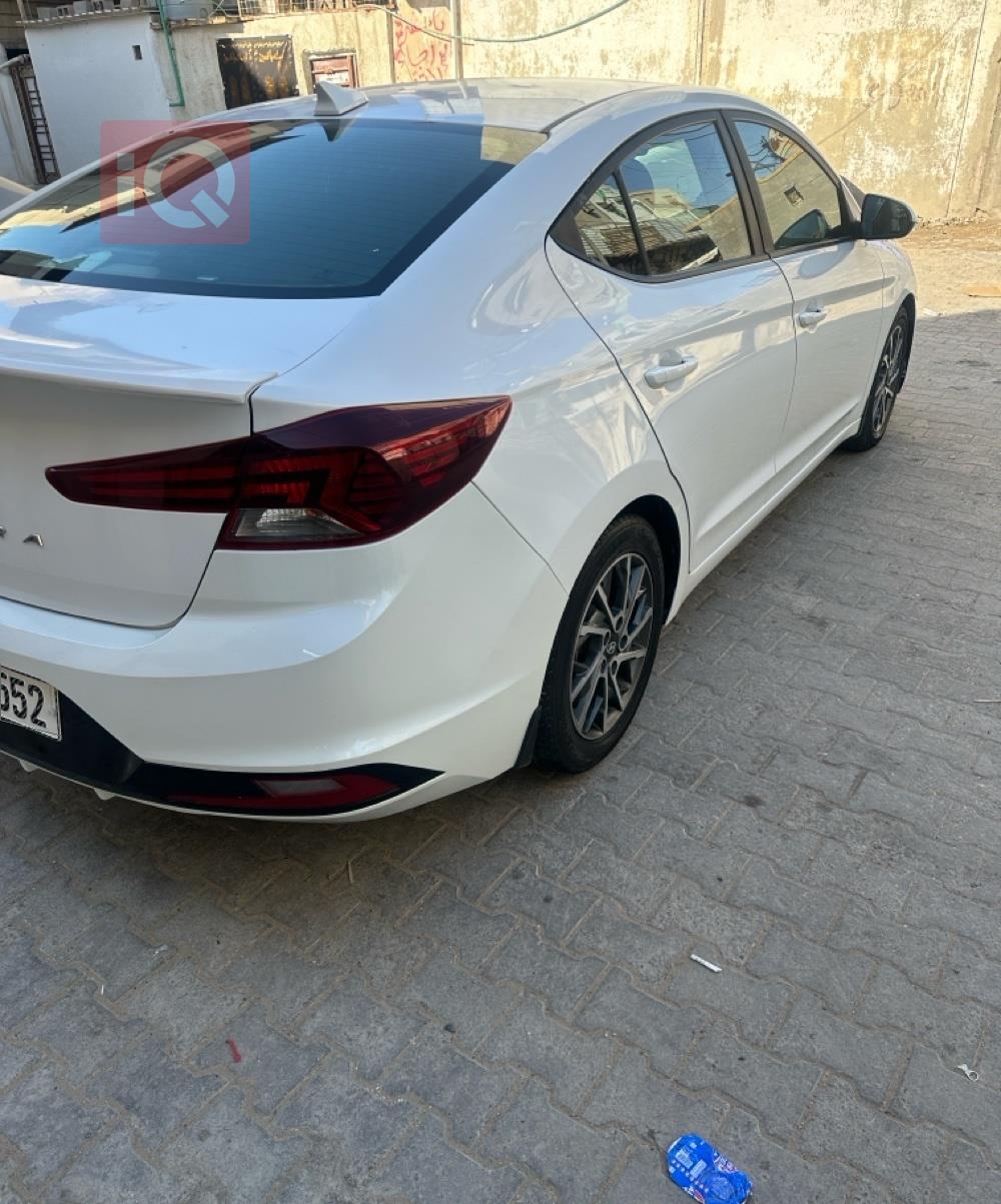 هيونداي النترا